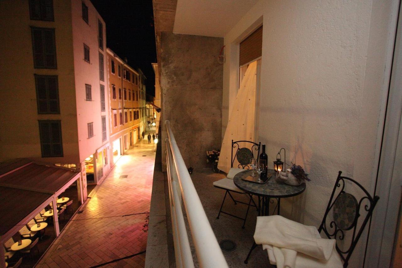 Vincent Apt. In Old Town Centre زادار الغرفة الصورة